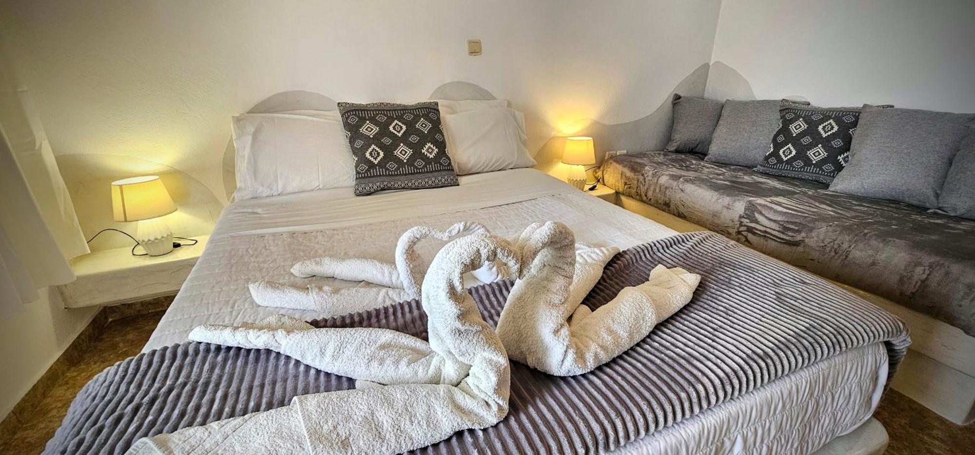 Pleasure Seaside Rooms Perissa (Santorini) Exterior foto